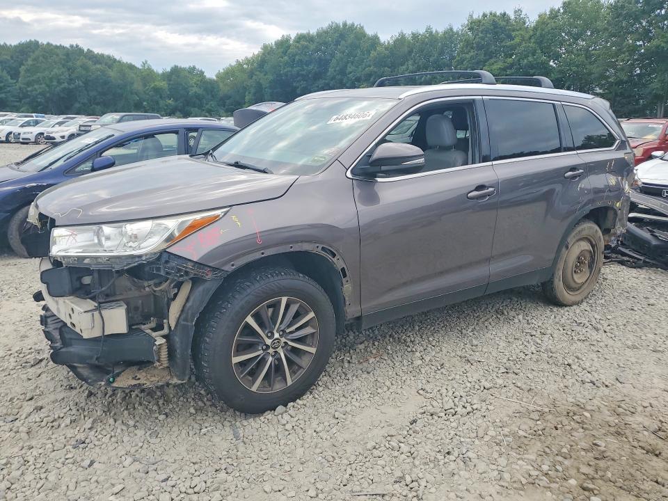 2019 Toyota Highlander მანქანა იყიდება აუქციონზე, vin: 5TDKZRFH2KS339990, აუქციონის ნომერი: 64834606