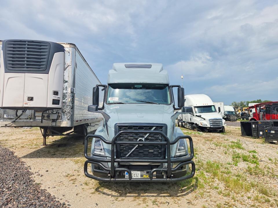 Продаж на аукціоні авто 2024 Volvo Vn, vin: 4V4NC9EH7RN641943, номер лоту: 63815146
