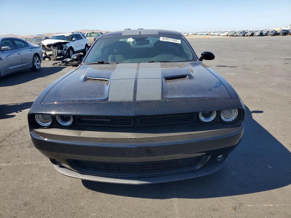 Продаж на аукціоні авто 2017 Dodge Challenger, vin: 2C3CDZAGXHH640679, номер лоту: 64851286