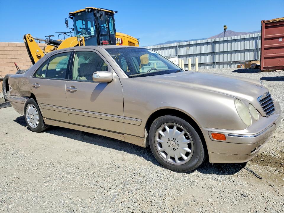Продажа на аукционе авто 2000 Mercedes-benz E, vin: WDBJF65J1YB164220, номер лота: 65228106
