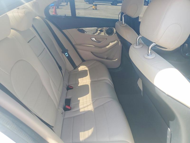 2016 Mercedes-benz C მანქანა იყიდება აუქციონზე, vin: 55SWF4KB1GU135139, აუქციონის ნომერი: 64473436