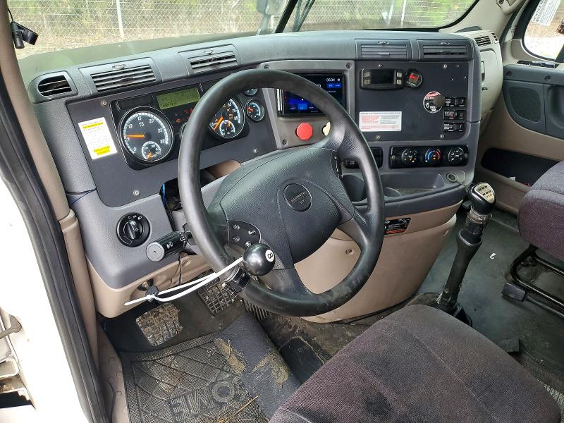 2014 Freightliner Cascadia 125 მანქანა იყიდება აუქციონზე, vin: 1FUJGLDV4ELFW4338, აუქციონის ნომერი: 64106016