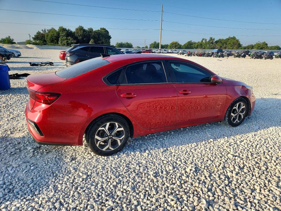 2021 Kia Forte მანქანა იყიდება აუქციონზე, vin: 3KPF24ADXME263896, აუქციონის ნომერი: 64296766