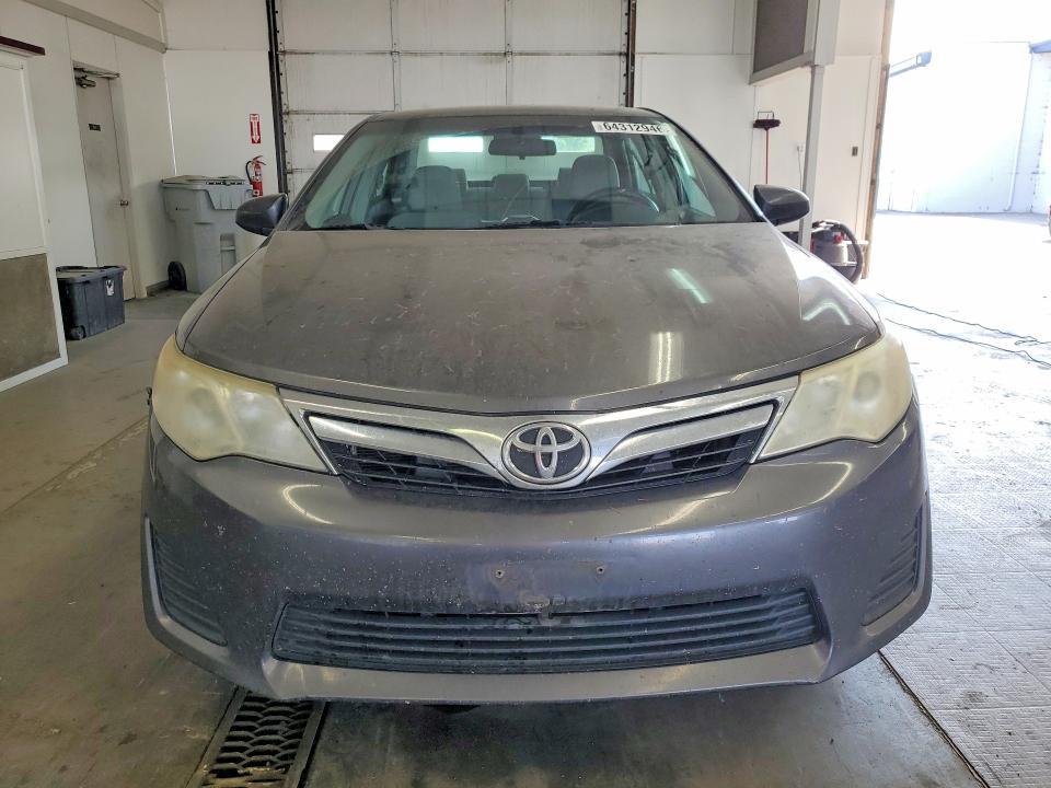 2014 Toyota Camry მანქანა იყიდება აუქციონზე, vin: 4T4BF1FK3ER349340, აუქციონის ნომერი: 64312946