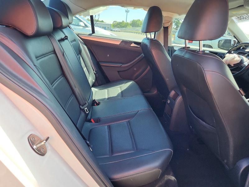 Продажа на аукционе авто 2018 Volkswagen Jetta, vin: 3VWL17AJ2JM207303, номер лота: 63647356