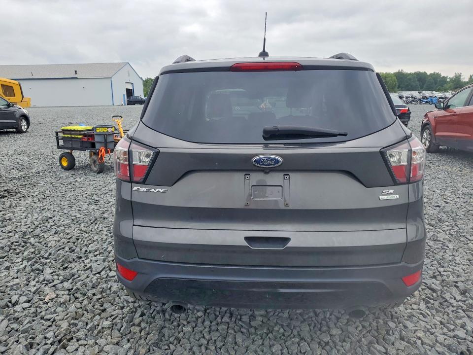 65171846 :رقم المزاد ، 1FMCU0G97HUE32039 vin ، 2017 Ford Escape مزاد بيع