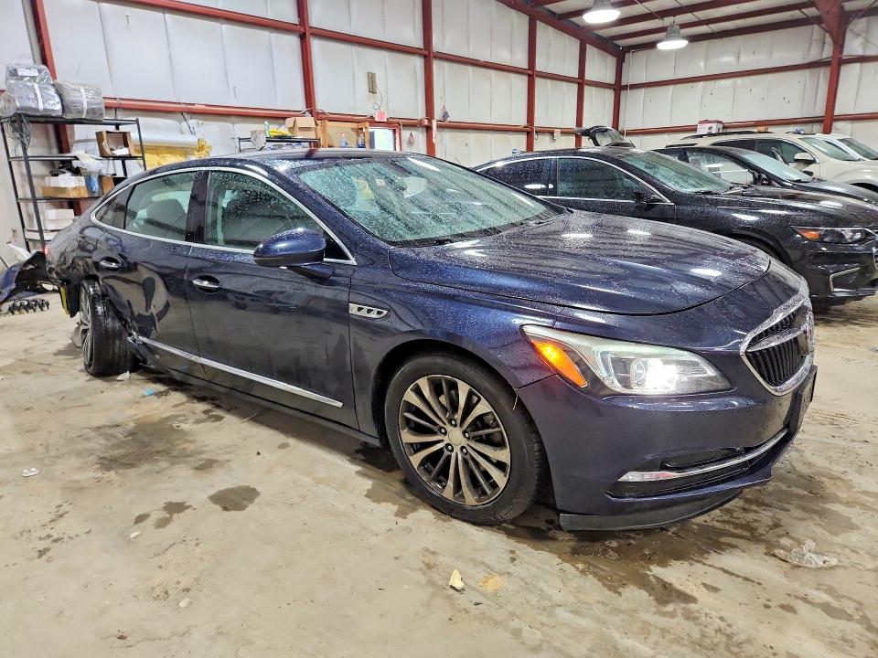 63012856 :رقم المزاد ، 1G4ZP5SS1HU137155 vin ، 2017 Buick Lacrosse مزاد بيع