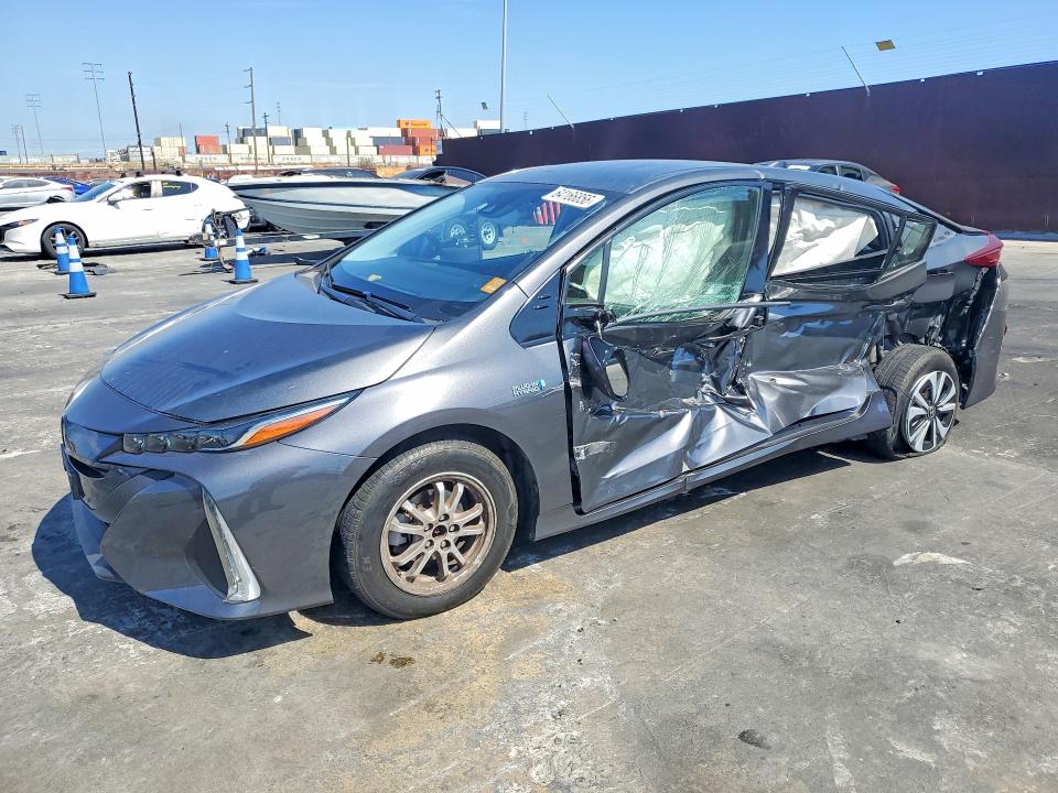 Продаж на аукціоні авто 2019 Toyota Prius Prime, vin: JTDKARFP9K3113588, номер лоту: 64166856