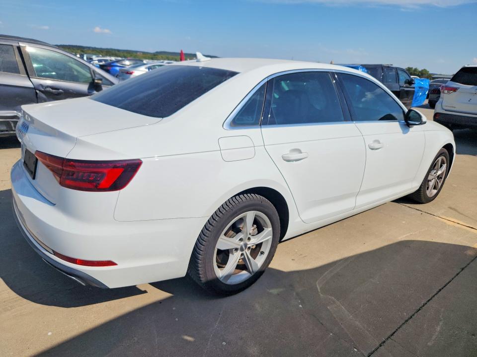 66734156 :رقم المزاد ، WAUGMAF47KN011793 vin ، 2019 Audi A4 مزاد بيع