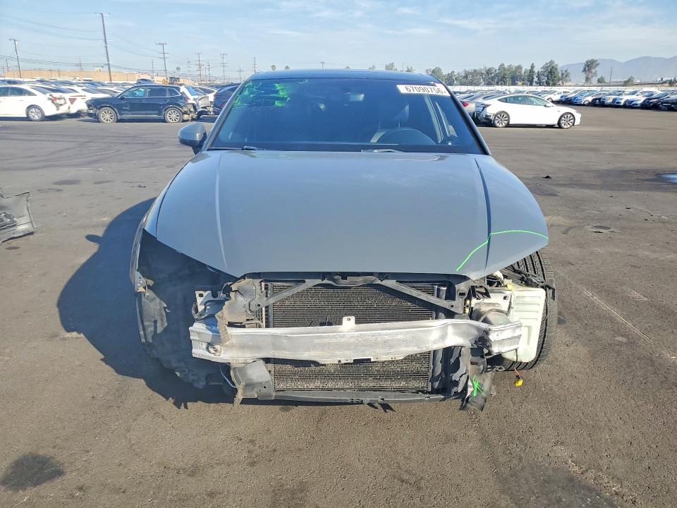Продаж на аукціоні авто 2019 Audi A3, vin: WAUBEGFFXKA099922, номер лоту: 67090756