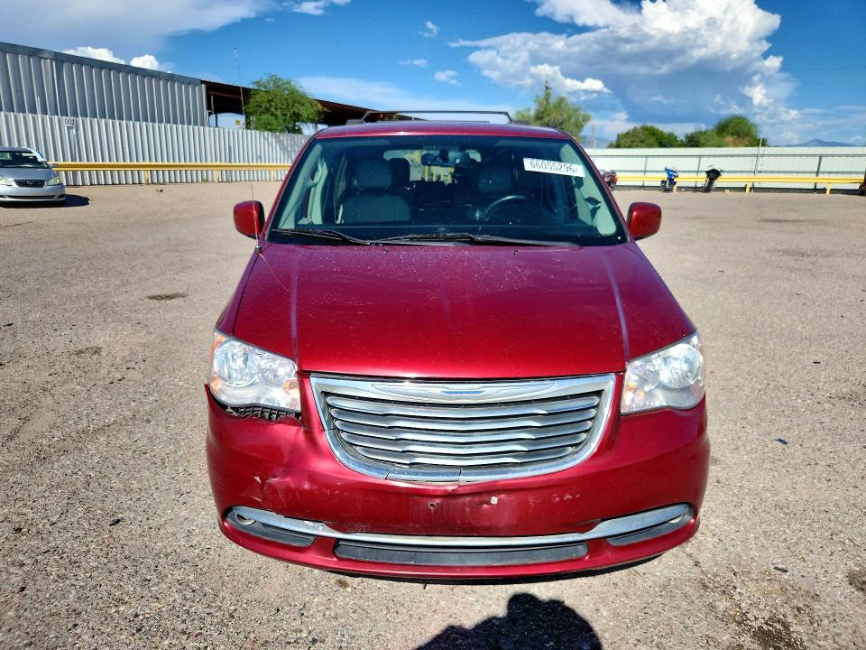2015 Chrysler Town & Country მანქანა იყიდება აუქციონზე, vin: 2C4RC1BG4FR676447, აუქციონის ნომერი: 66055296