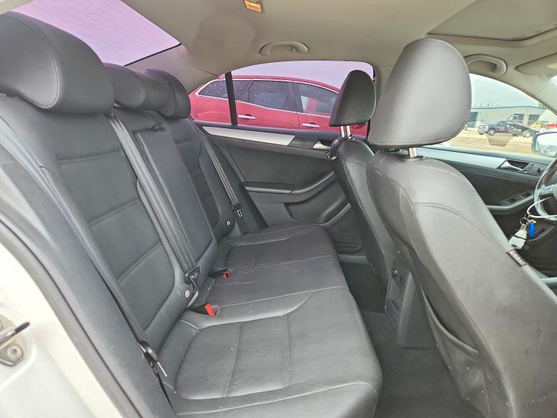 2012 Volkswagen Jetta მანქანა იყიდება აუქციონზე, vin: 3VWLP7AJ1CM327272, აუქციონის ნომერი: 63447506