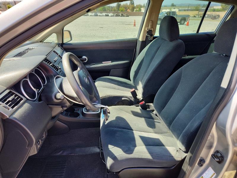 65030166 :رقم المزاد ، 3N1BC1CP5AL435876 vin ، 2010 Nissan Versa Hatchback مزاد بيع