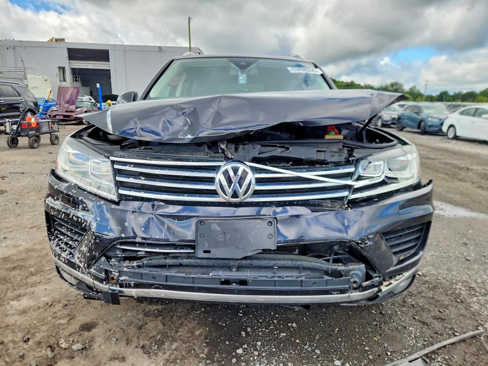 2016 Volkswagen Touareg მანქანა იყიდება აუქციონზე, vin: WVGEF9BPXGD012447, აუქციონის ნომერი: 63898356