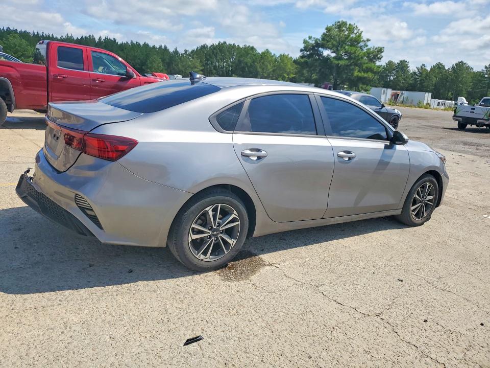 63877136 :رقم المزاد ، 3KPF24AD3RE815259 vin ، 2024 Kia Forte مزاد بيع