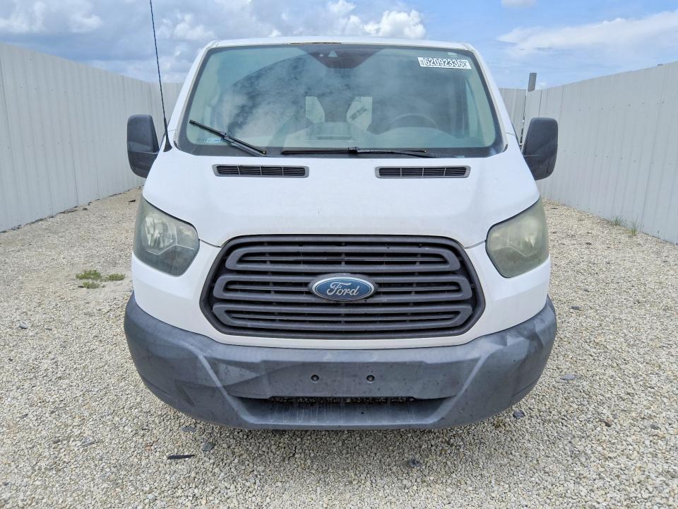 62092336 :رقم المزاد ، 1FTYE1YM9HKA28350 vin ، 2017 Ford Transit مزاد بيع