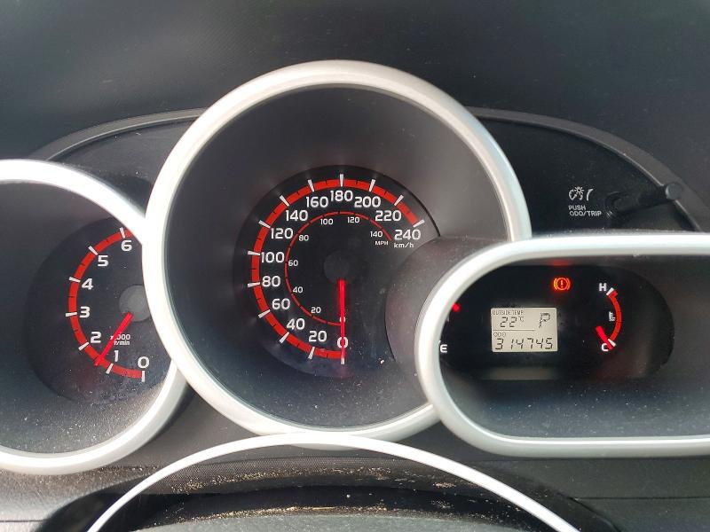 64440706 :رقم المزاد ، 2T1KE4EEXAC038901 vin ، 2010 Toyota Matrix مزاد بيع