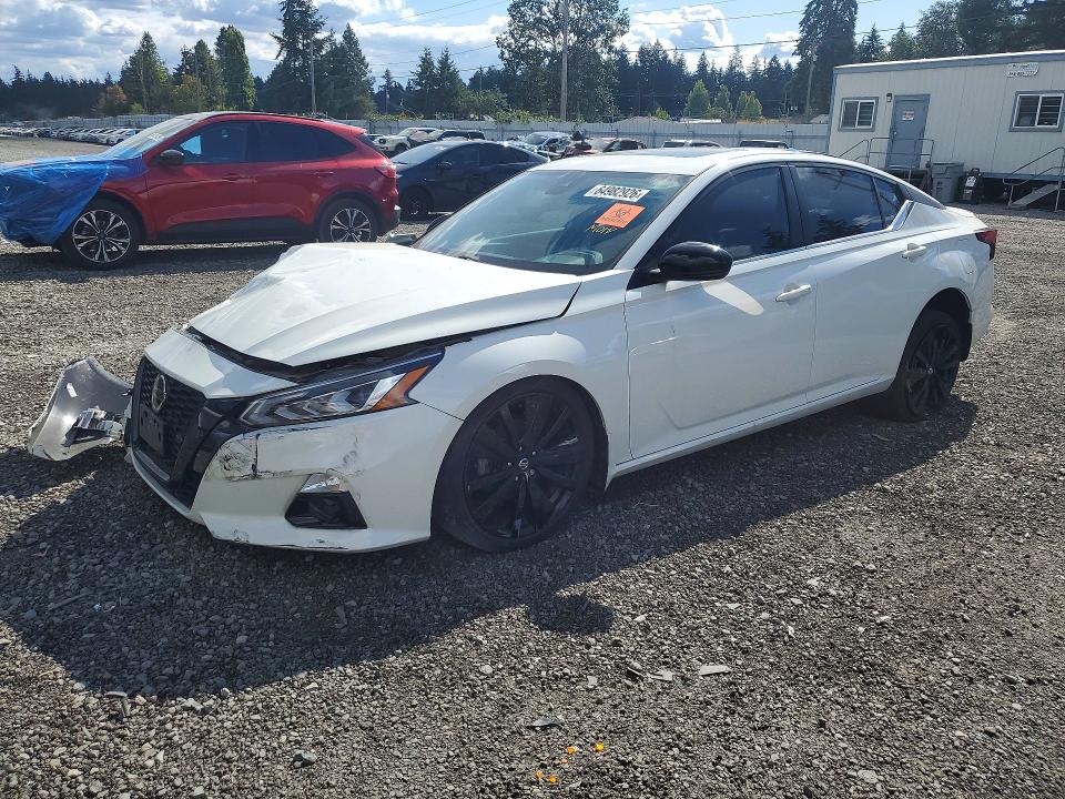 64982926 :رقم المزاد ، 1N4BL4CW6NN304828 vin ، 2022 Nissan Altima مزاد بيع