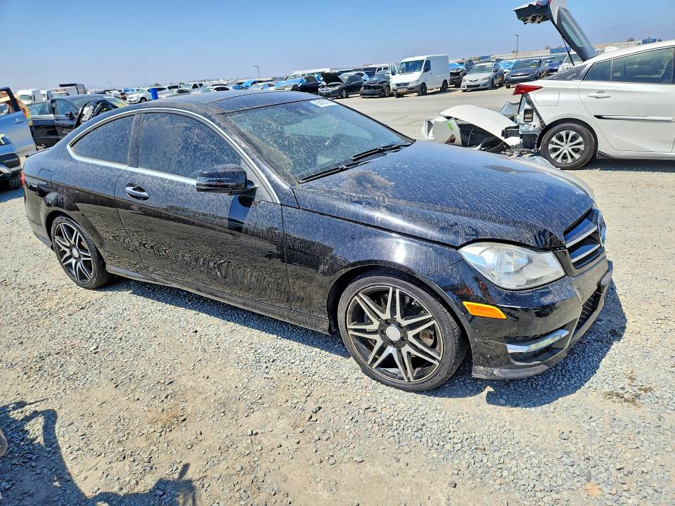 Продаж на аукціоні авто 2013 Mercedes-benz C, vin: WDDGJ4HBXDF994187, номер лоту: 63425706