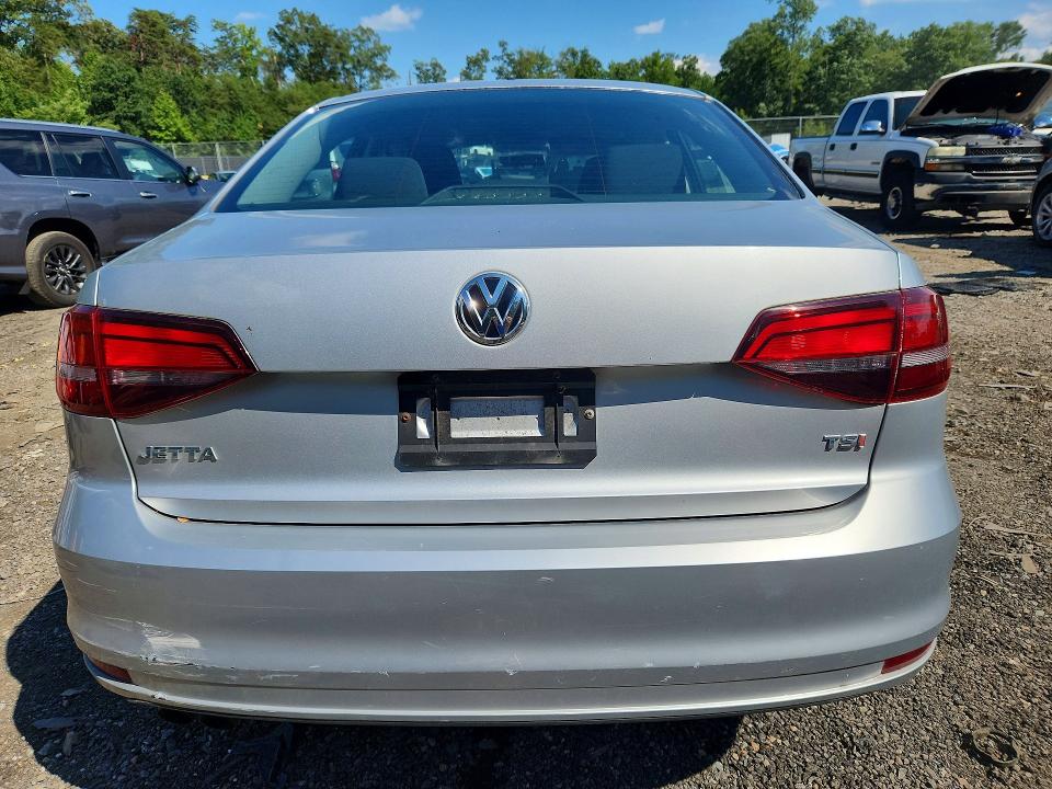 65890446 :رقم المزاد ، 3VW267AJ0GM364835 vin ، 2016 Volkswagen Jetta مزاد بيع