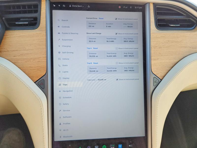 64964156 :رقم المزاد ، 5YJXCBE27JF110302 vin ، 2018 Tesla Model X مزاد بيع