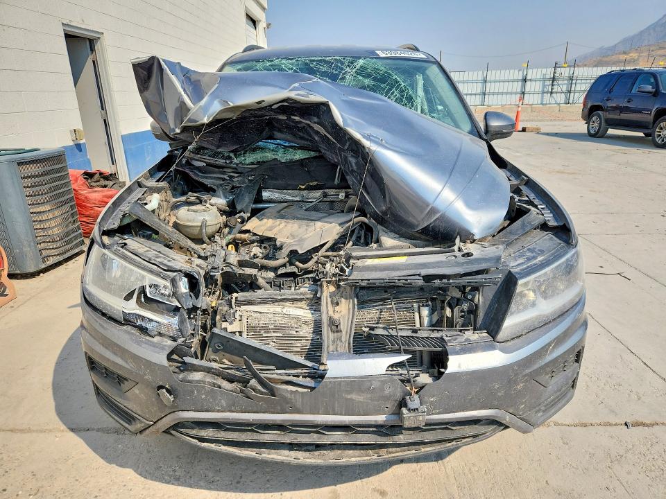 Продаж на аукціоні авто 2021 Volkswagen Tiguan, vin: 3VV2B7AX1MM086138, номер лоту: 63984026