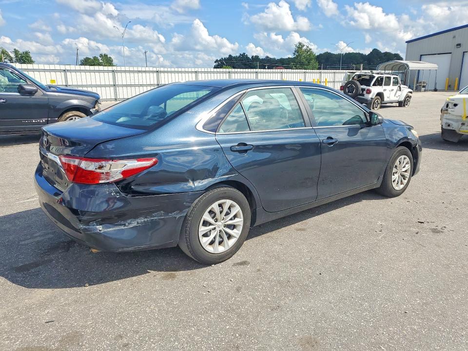 64017606 :رقم المزاد ، 4T4BF1FK2GR570091 vin ، 2016 Toyota Camry مزاد بيع