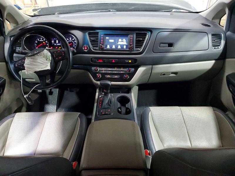 63656356 :رقم المزاد ، KNDMB5C17H6336220 vin ، 2017 Kia Sedona مزاد بيع