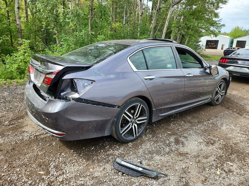 Продажа на аукционе авто 2017 Honda Accord, vin: 1HGCR2F64HA811429, номер лота: 65790456