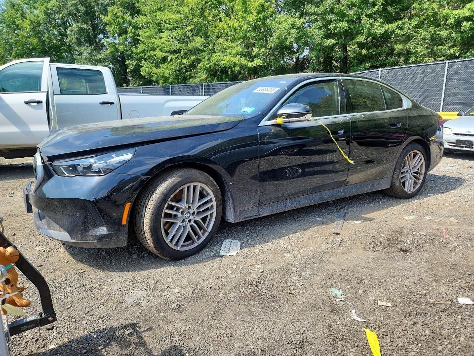 Auction sale of the 2024 Bmw 530, vin: WBA53FJ06RCR00862, lot number: 65886096