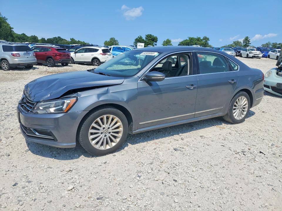 64908066 :رقم المزاد ، 1VWBT7A37HC083337 vin ، 2017 Volkswagen Passat مزاد بيع