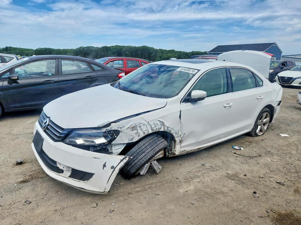 2013 Volkswagen Passat მანქანა იყიდება აუქციონზე, vin: 1VWBP7A30DC013015, აუქციონის ნომერი: 63400676