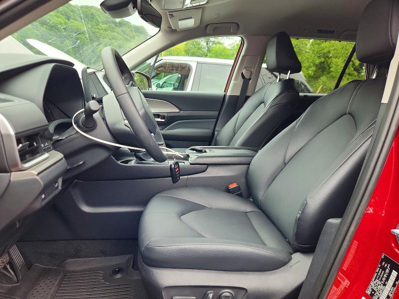 Продажа на аукционе авто 2026 Toyota Grand Highlander, vin: 5TDAAAB54TS125908, номер лота: 64717066