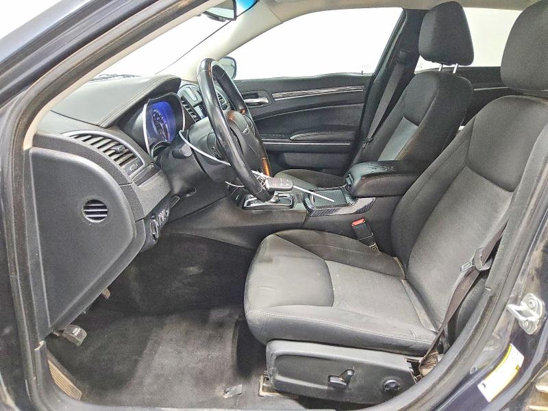 63745086 :رقم المزاد ، 2C3CCAAG7JH331780 vin ، 2018 Chrysler 300 مزاد بيع