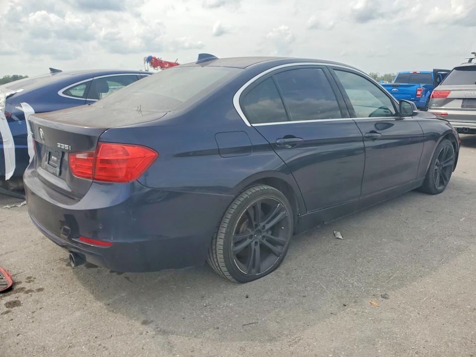 64339246 :رقم المزاد ، WBA3B9G52FNR94446 vin ، 2015 Bmw 335 مزاد بيع