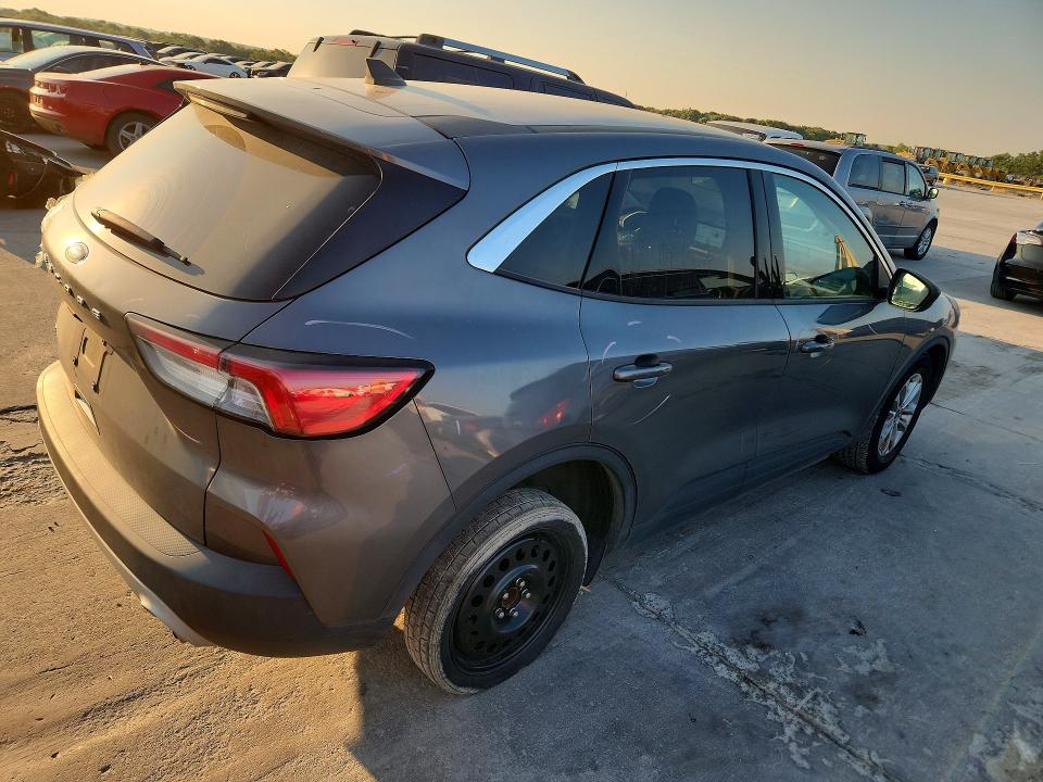 Продажа на аукционе авто 2022 Ford Escape, vin: 1FMCU0G65NUA46155, номер лота: 62986766