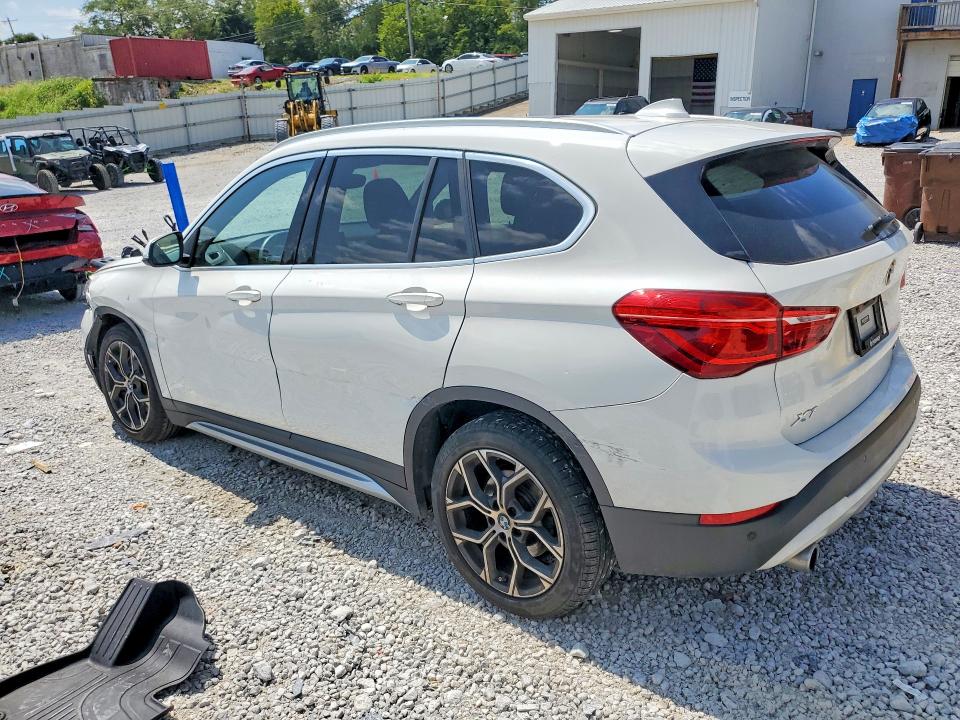 65827136 :رقم المزاد ، WBXJG9C00M5U43700 vin ، 2021 Bmw X1 مزاد بيع