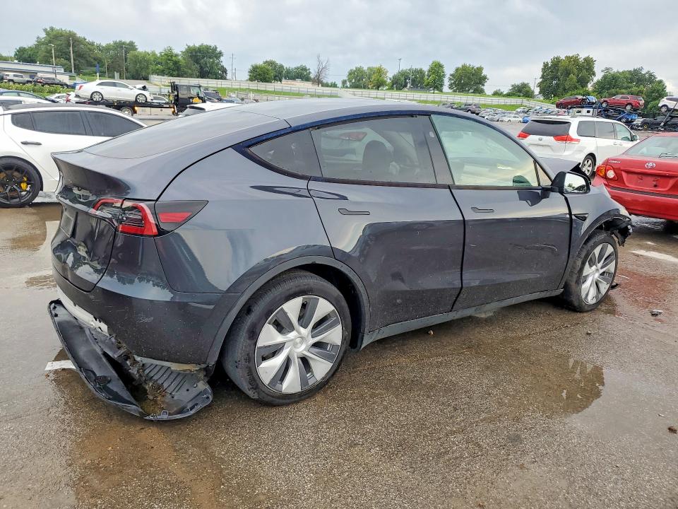 2024 Tesla Model Y მანქანა იყიდება აუქციონზე, vin: 7SAYGDED3RF088867, აუქციონის ნომერი: 64187466