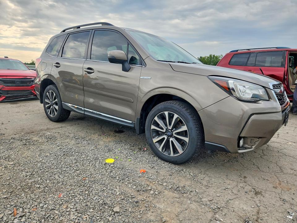 Продаж на аукціоні авто 2017 Subaru Forester 2, vin: JF2SJGWC3HH503102, номер лоту: 66172996