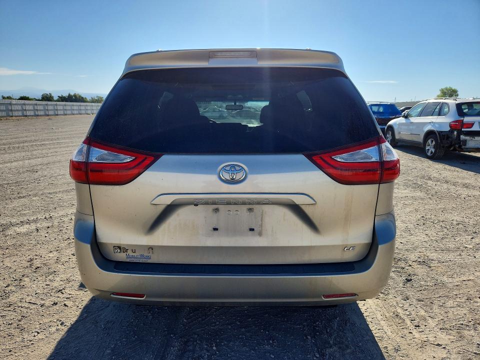 64573056 :رقم المزاد ، 5TDKK3DC0FS647707 vin ، 2015 Toyota Sienna مزاد بيع