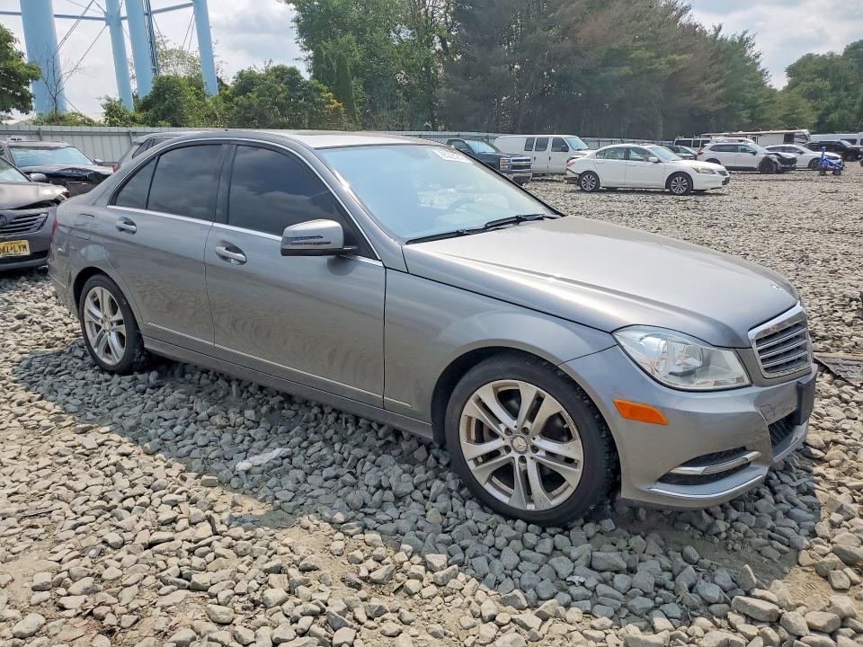 2012 Mercedes-benz C მანქანა იყიდება აუქციონზე, vin: WDDGF8BB5CA646942, აუქციონის ნომერი: 65220216