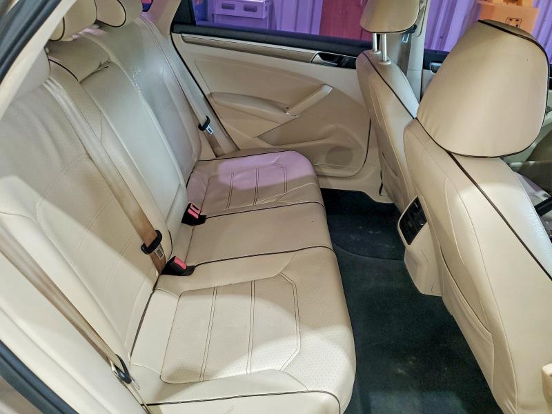 67486986 :رقم المزاد ، 1VWBS7A37GC010079 vin ، 2016 Volkswagen Passat مزاد بيع