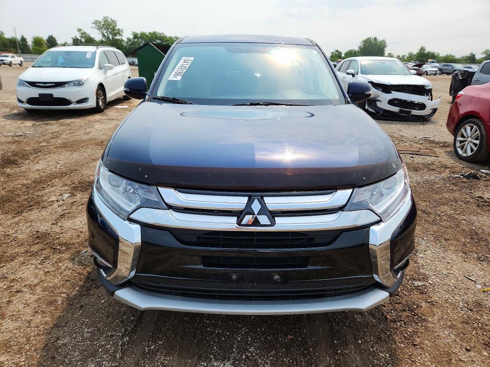 64149186 :رقم المزاد ، JA4AZ3A30HZ051388 vin ، 2017 Mitsubishi Outlander مزاد بيع