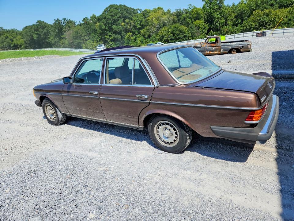 1985 Mercedes-benz 300 მანქანა იყიდება აუქციონზე, vin: WDBAB33CXFA272238, აუქციონის ნომერი: 65902846