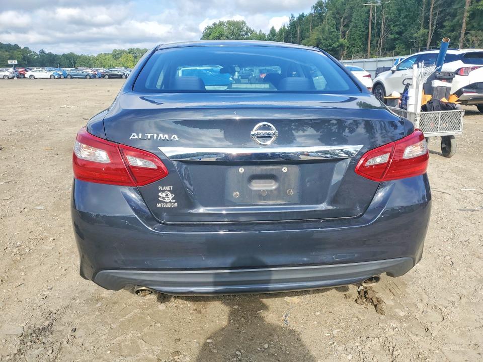 2018 Nissan Altima მანქანა იყიდება აუქციონზე, vin: 1N4AL3AP1JC119786, აუქციონის ნომერი: 65867186