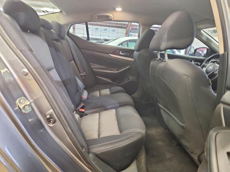 Продажа на аукционе авто 2016 Nissan Maxima, vin: 1N4AA6AP0GC904851, номер лота: 64327596
