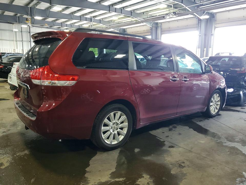 2011 Toyota Sienna მანქანა იყიდება აუქციონზე, vin: 5TDDK3DC5BS003462, აუქციონის ნომერი: 65874656
