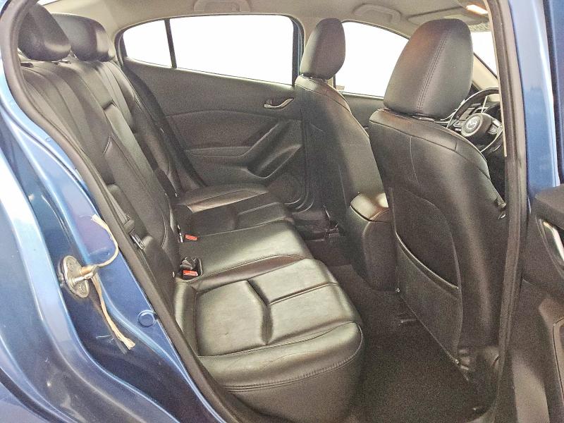 2018 Mazda 3 მანქანა იყიდება აუქციონზე, vin: 3MZBN1V33JM257880, აუქციონის ნომერი: 63696356