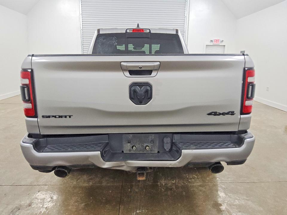 61771866 :رقم المزاد ، 1C6SRFTT1MN515502 vin ، 2021 Ram 1500 مزاد بيع