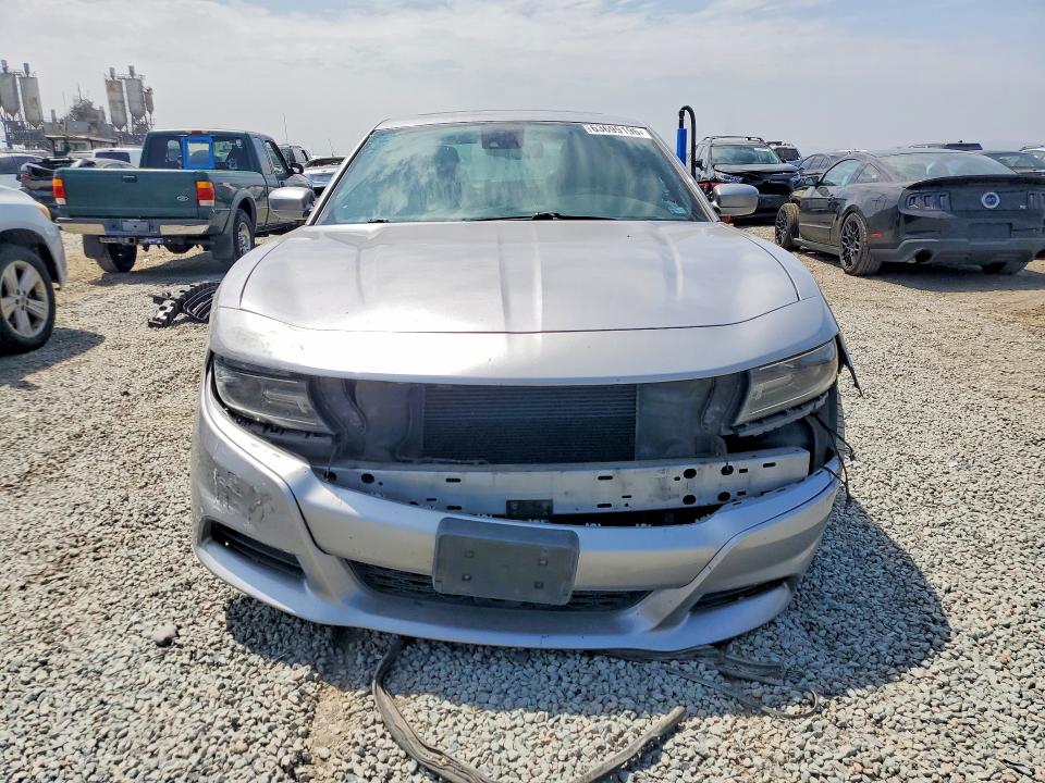 63699196 :رقم المزاد ، 2C3CDXCT0FH917531 vin ، 2015 Dodge Charger مزاد بيع
